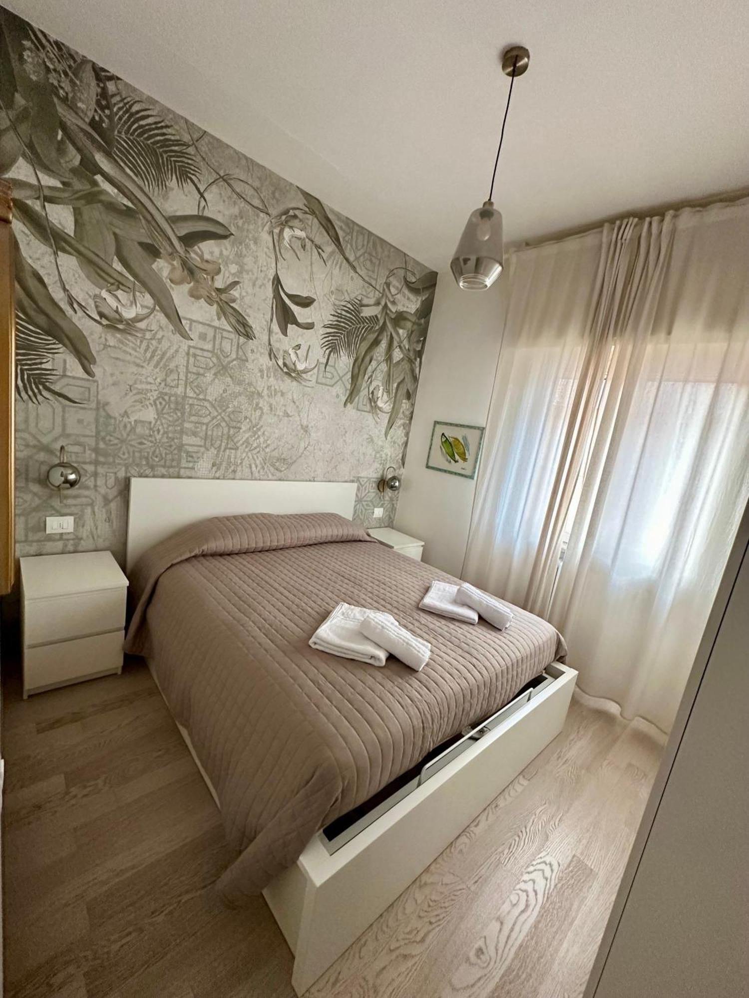 Rooftop-Marinacentro-Unique-Beach-Fun-Smart-Loveapt-Train-Park ริมินี ภายนอก รูปภาพ